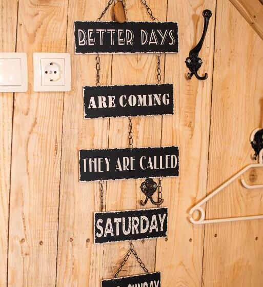 چادر با خدمات رفاهی استاندارد, Cvet Gora  Camping, Glamping And Accomodations