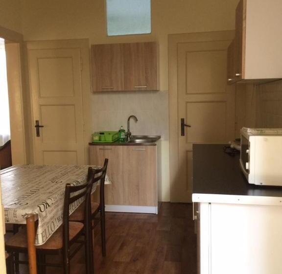 标准工作室, Turistická Ubytovňa Shb ,štrbské Pleso   Vysoké Tatry