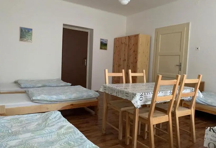 スタンダード4人部屋, Turistická Ubytovňa Shb ,štrbské Pleso Vysoké Tatry