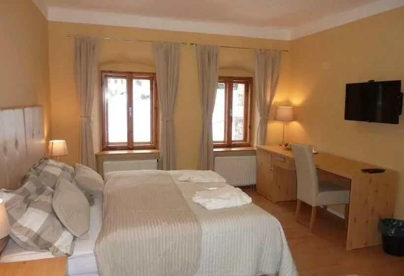 Perhehuone, Apartments And Suites Kremnica