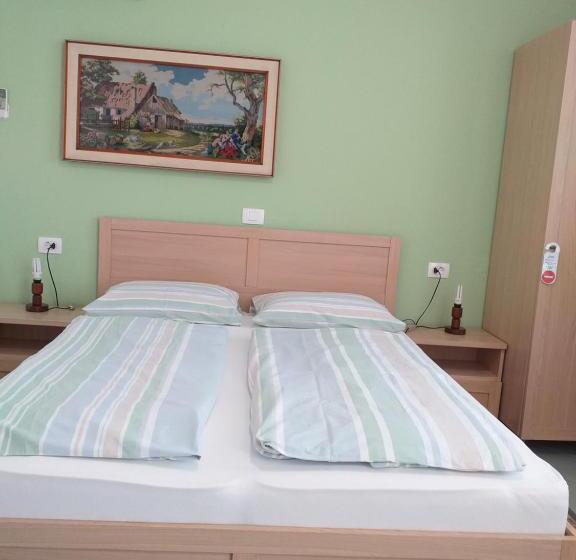 Номер Стандарт Вид на Море, Apartments & Rooms Karmen