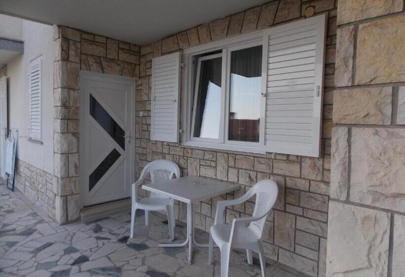 Номер Стандарт Вид на Море, Apartments & Rooms Karmen