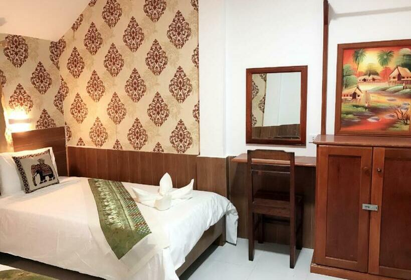 Номер Стандарт, Downtown Hostel