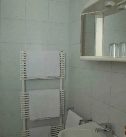 اتاق استاندارد, Guest Accomodation škerlak
