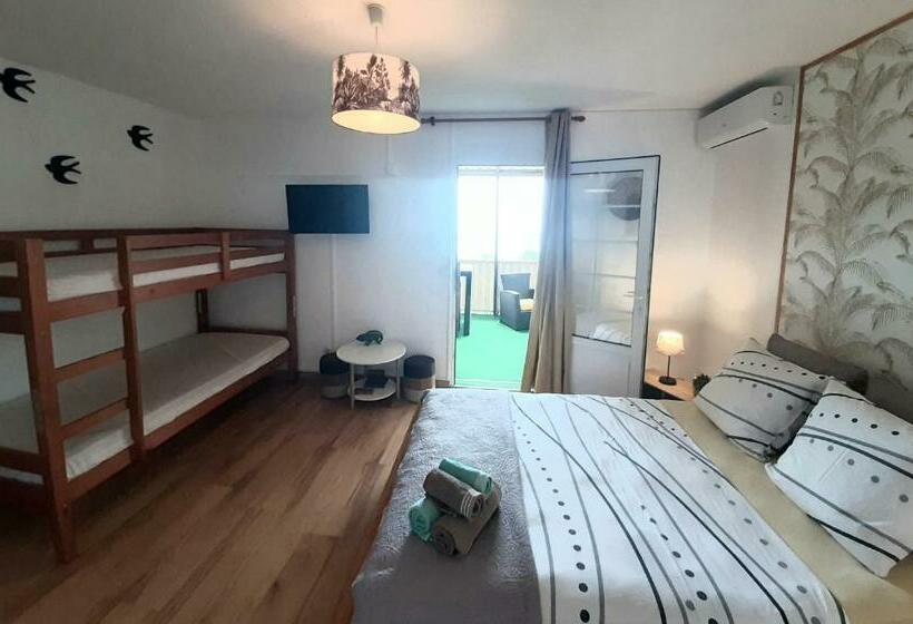 اتاق استاندارد چهار تخته, L Auberge Du Pave