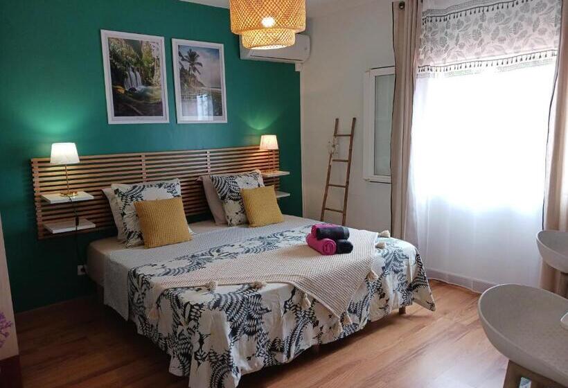 اتاق استاندارد, L Auberge Du Pave