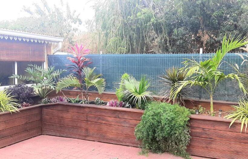 اتاق استاندارد, L Auberge Du Pave