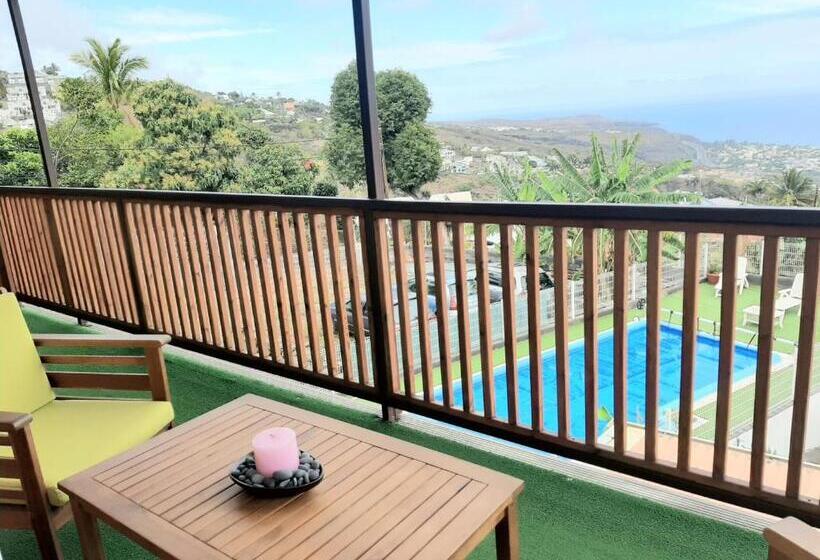 استودیوی سوپریور, L Auberge Du Pave