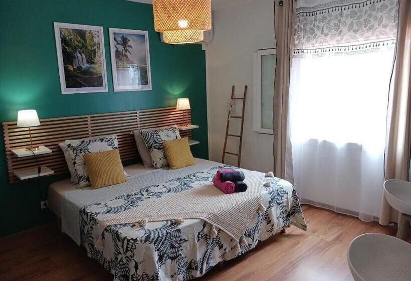 اتاق استاندارد, L Auberge Du Pave