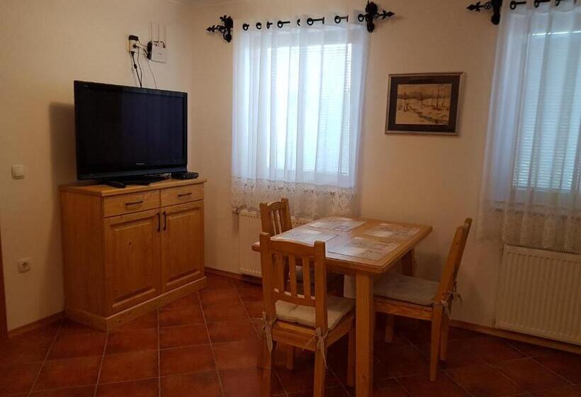 استودیو استاندارد با تراس, Pr Bevc