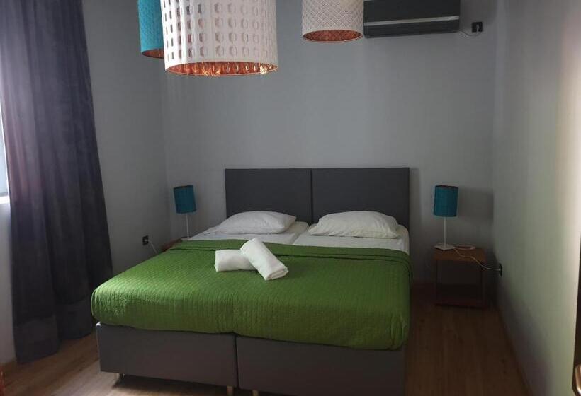 اتاق راحتی سه تخته, Hostel Museum