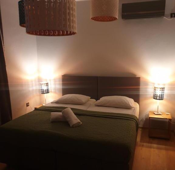 اتاق راحتی سه تخته, Hostel Museum