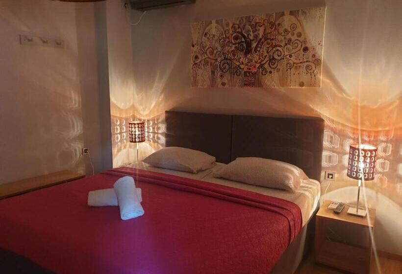 اتاق راحتی سه تخته, Hostel Museum