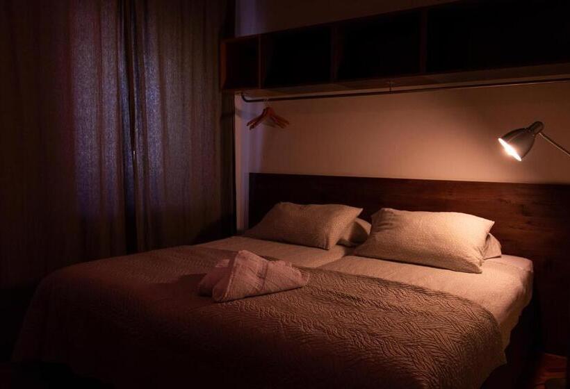 اتاق استاندارد با سرویس بهداشتی مشترک, Hostel Museum