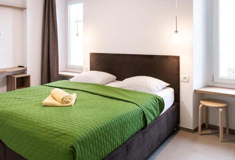 اتاق استاندارد, Hostel Museum