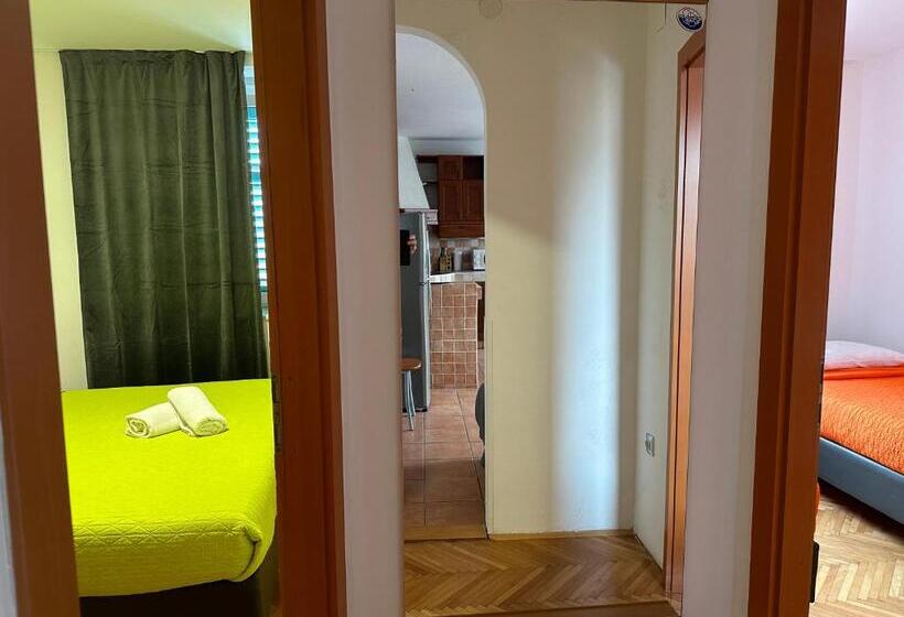 آپارتمان 3 خوابه, Hostel Museum