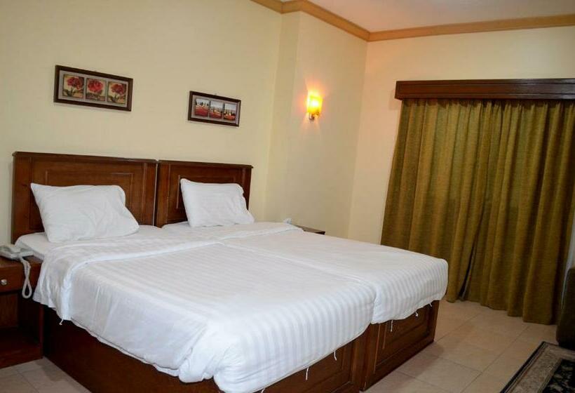 Suite, Al Thill