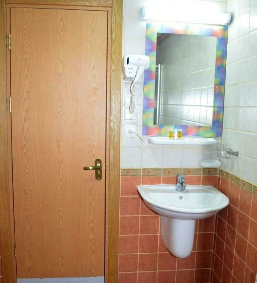 سوییت لوکس, Al Thill