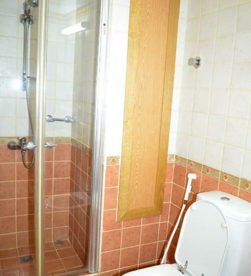 Suite Deluxe, Al Thill
