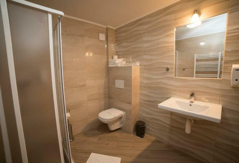 스탠다드 룸, Alfa