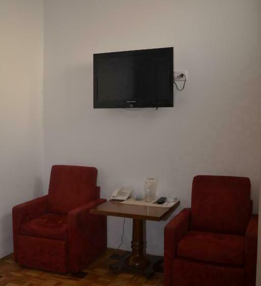 اتاق استاندارد سه نفره, Bela Kuka