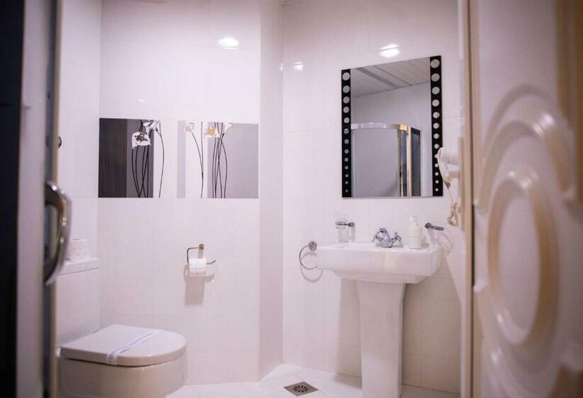 سوییت خانوادگی, Bela Kuka