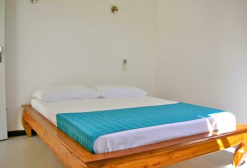 آپارتمان 1 خوابه با چشم‌انداز دریا, Cap Sud