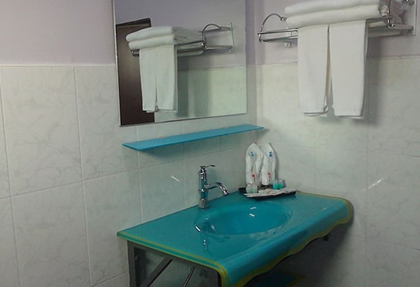 اتاق لوکس, Great Glory