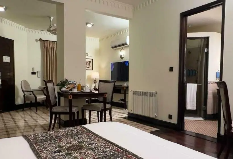استودیوی استاندارد, Heritage Luxury Suites All Suite