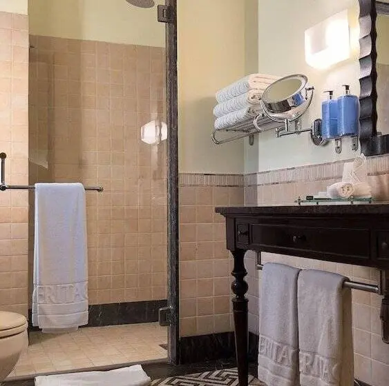 سوییت جونیور, Heritage Luxury Suites All Suite