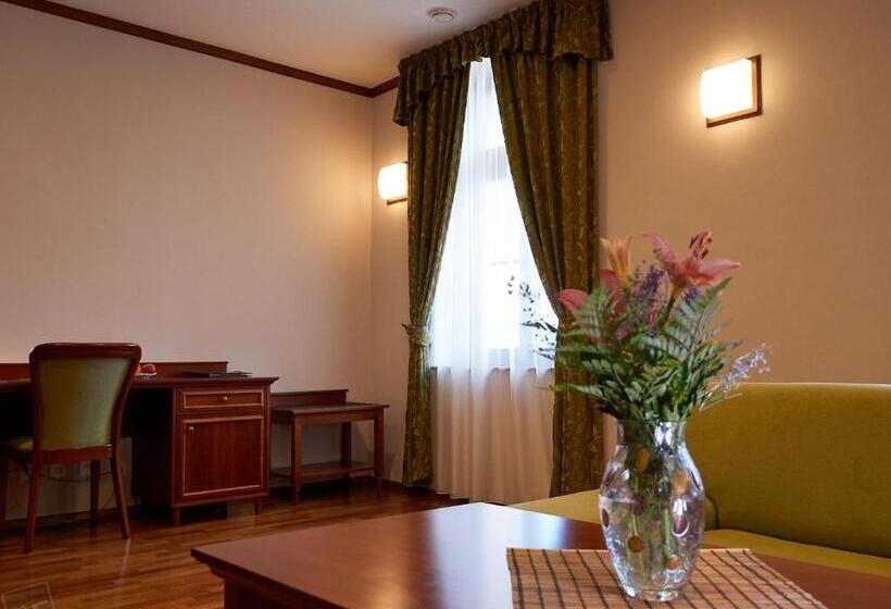 Апартаменты 1 Спальня Вид на Сад, Hradná Stráž Hotel&apartments S Privátnym Wellness