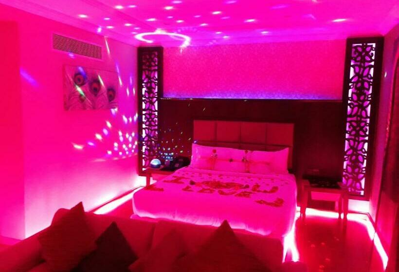 اتاق لوکس, Park Jizan