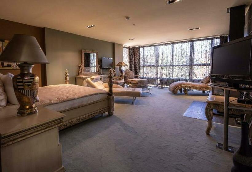 سوئیت پرزیدنت, Radika