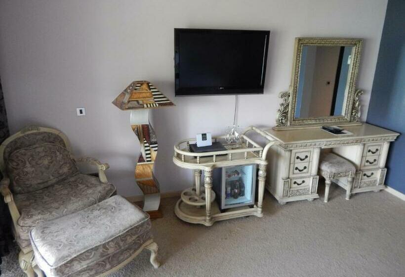 سوییت جونیور با چشم‌انداز دریاچه, Radika