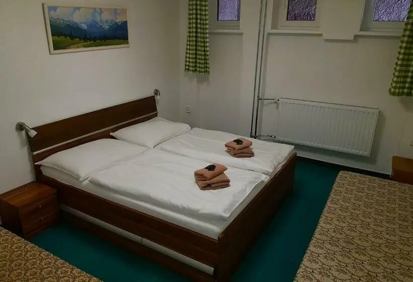 Perhehuone, Sasanka