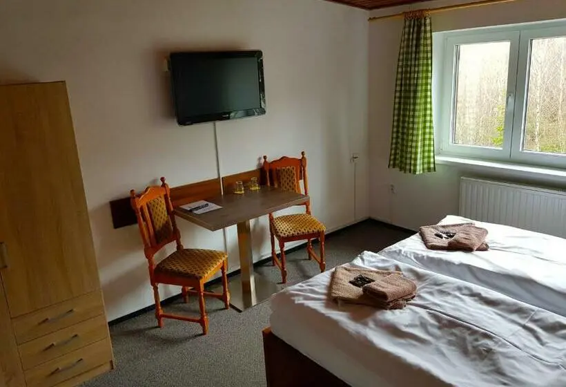 Standard-huone, Sasanka