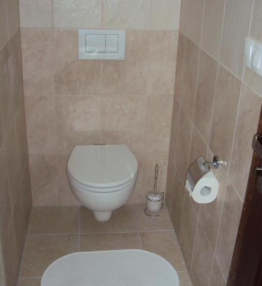 １ベッドルームアパートメント, Motel Senec