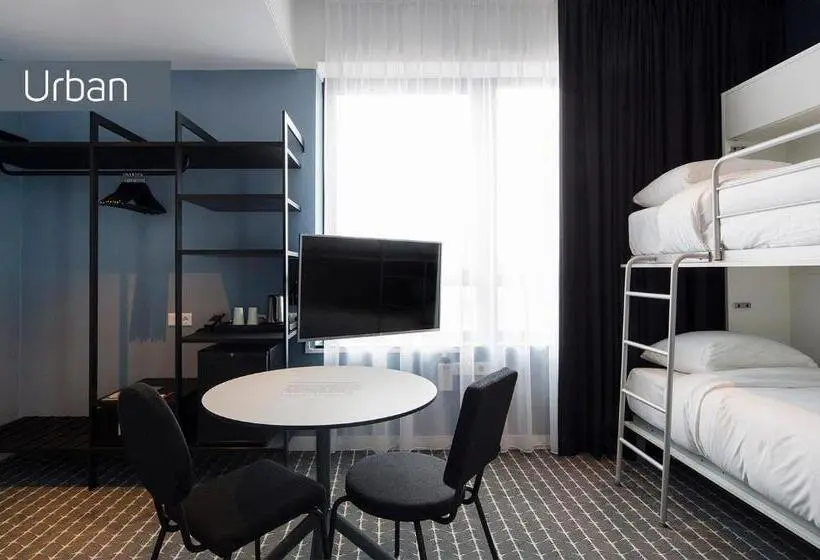 スタンダード4人部屋, Corendon Urban Amsterdam Schiphol Airport