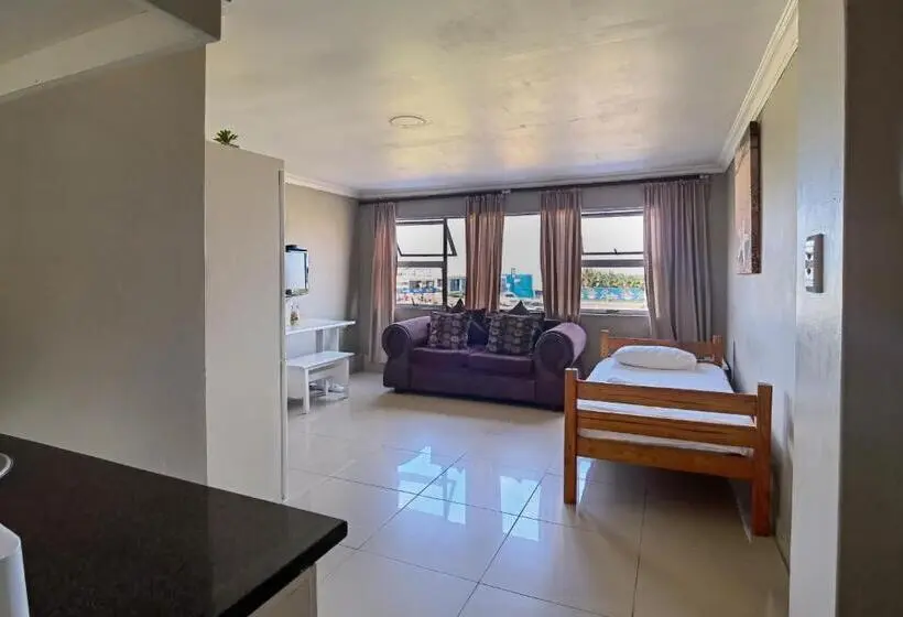 オーシャンビュースイート, Ballito Backpackers