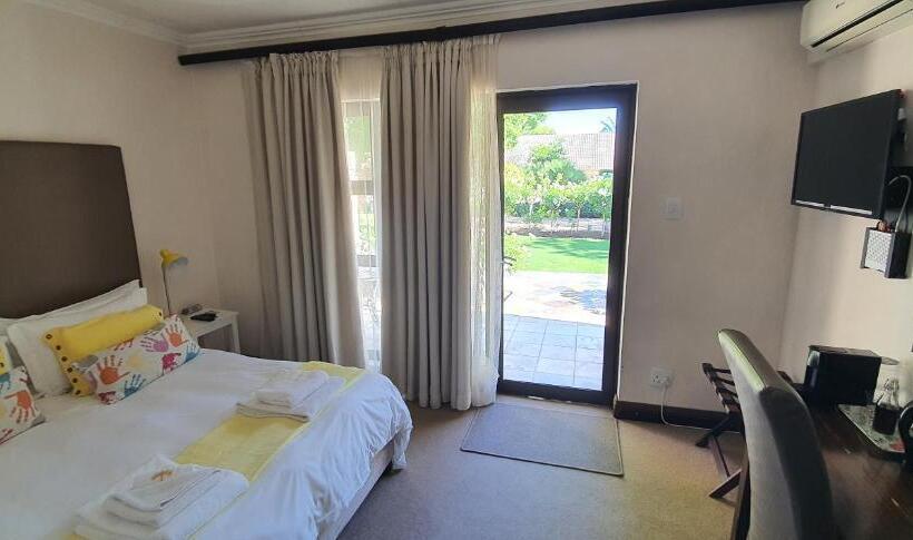 غرفة قياسية مطلّة علي الحديقة, Acacia Lodge