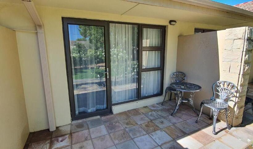 غرفة قياسية مطلّة علي الحديقة, Acacia Lodge