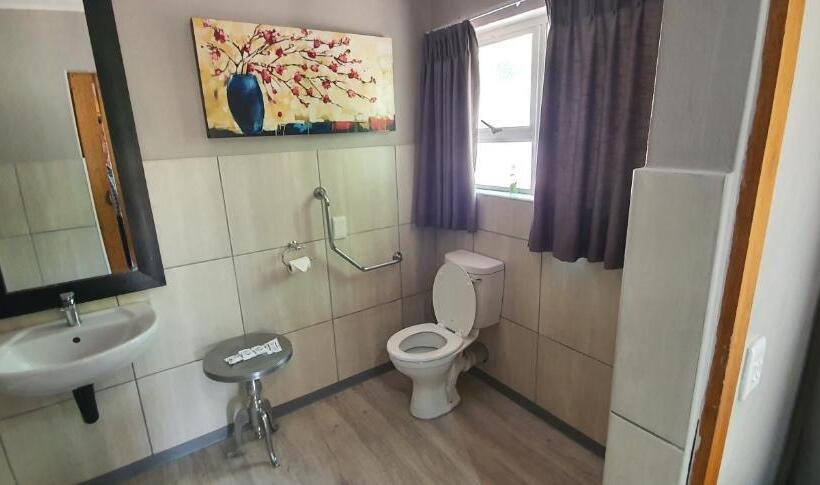 Номер Стандарт Адаптированный для Инвалидов, Acacia Lodge