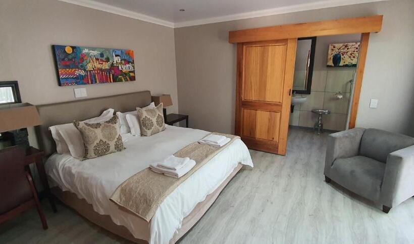 غرفة قياسية لذوى الاحتياجات الخاصة, Acacia Lodge