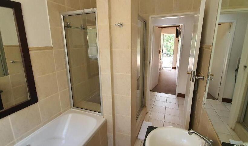 Люкс Семейный 2 Спальни, Acacia Lodge