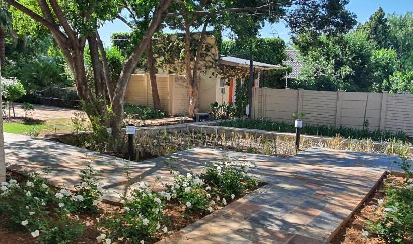 غرفة إقتصادية, Acacia Lodge