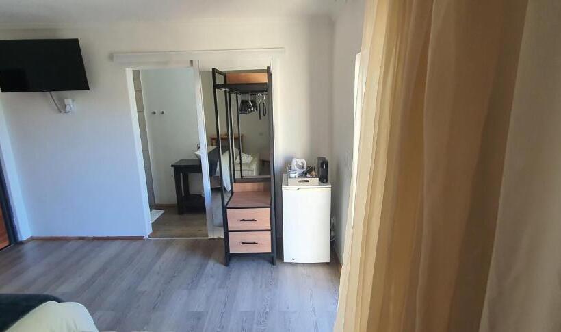 غرفة إقتصادية, Acacia Lodge