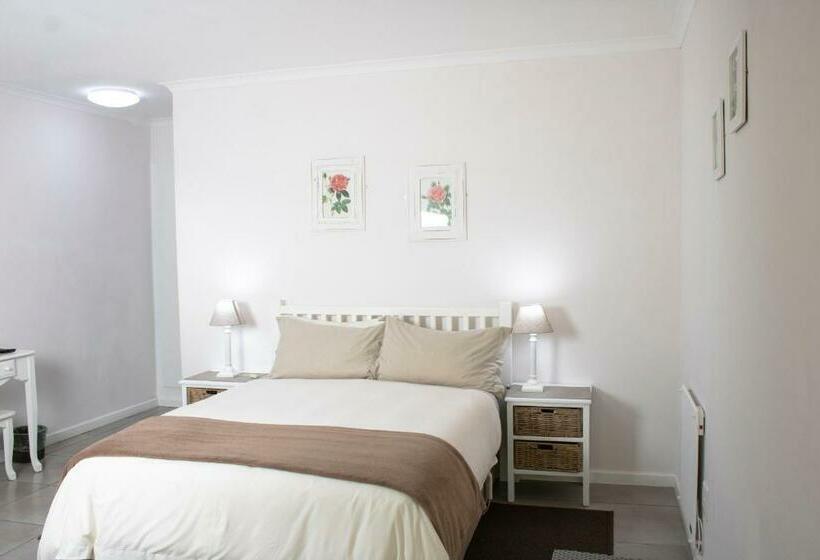 ガーデンビュースタンダードルーム, Andelomi Forest Lodge