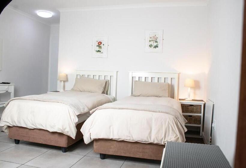 ガーデンビュースタンダードルーム, Andelomi Forest Lodge