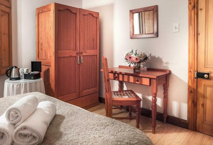 标准间, Avenues Guest House