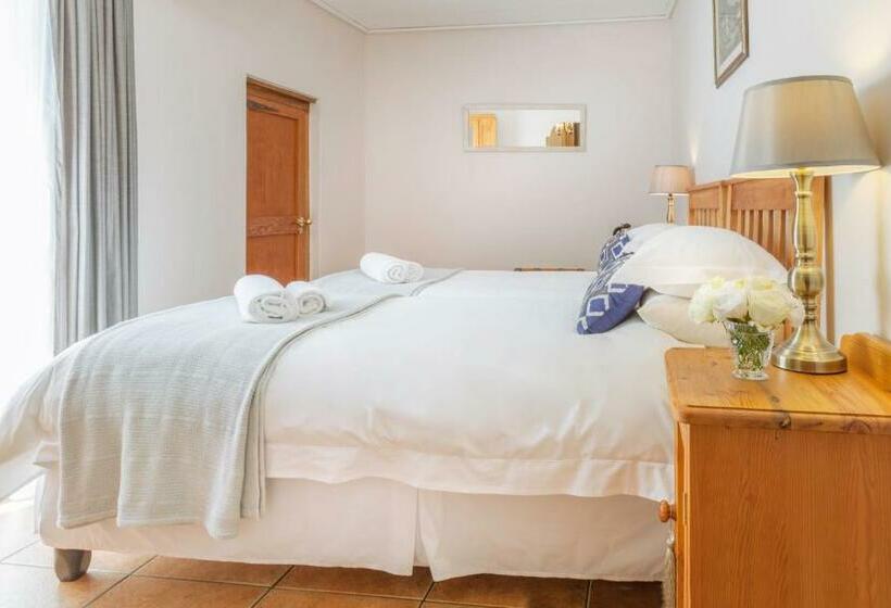 标准间, Avenues Guest House